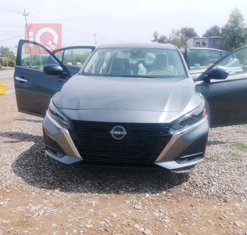 نيسان ألتيما